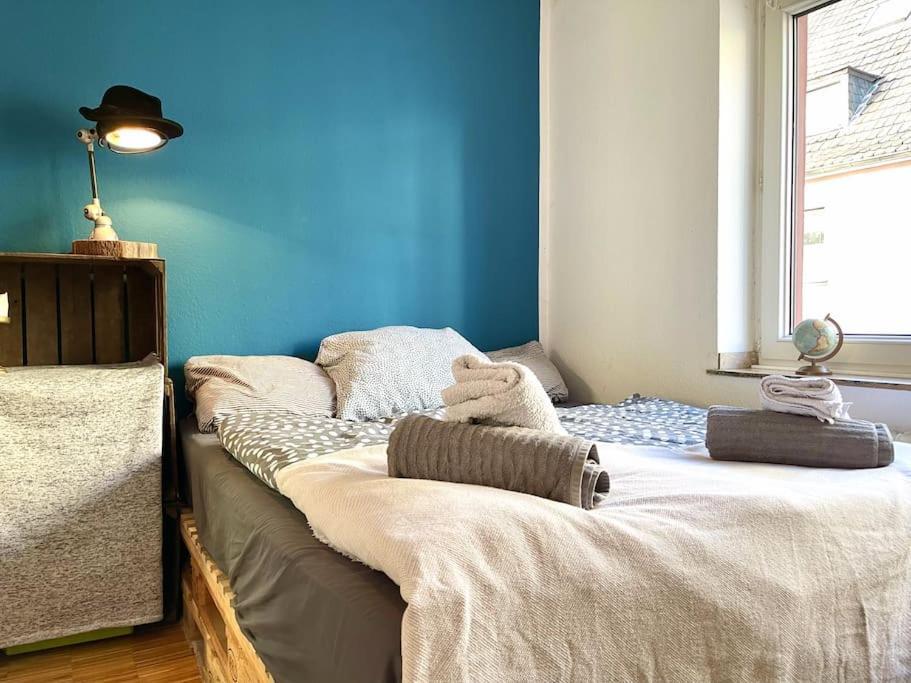 - Chilliges Zimmer In Dusseldorf Mit Balkon & Kuche; Big Tv And Bed - Exterior foto